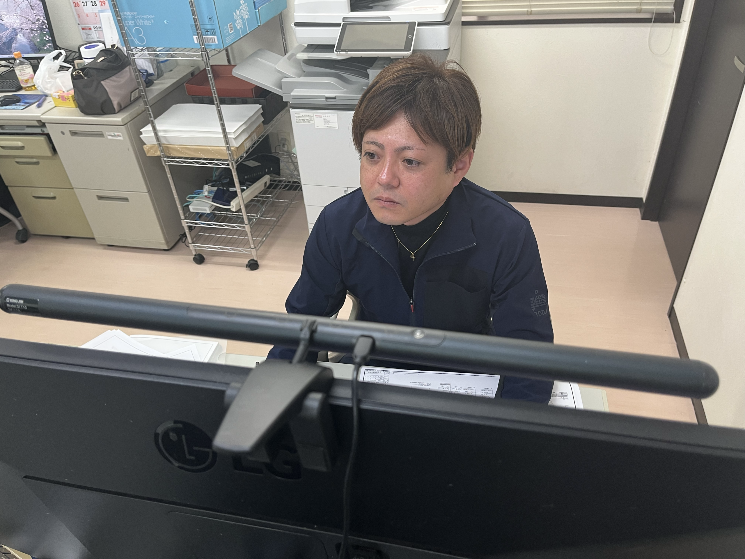 S 氏
